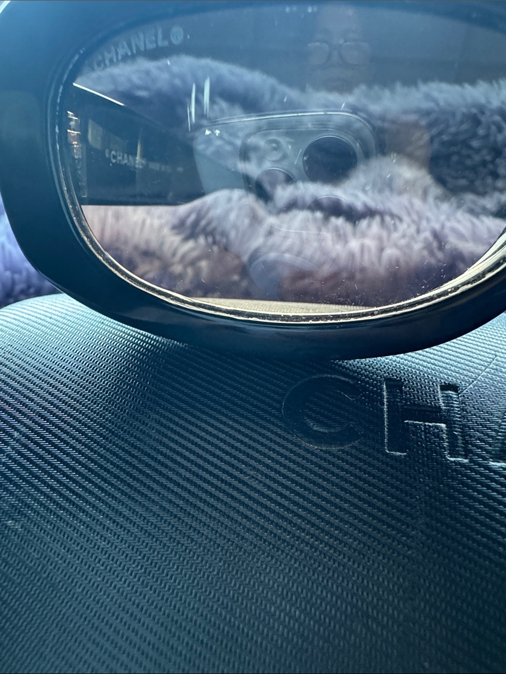CHANEL Black Cat-Eye Sunglasses with Subtle Logo - Picture 4 of 4